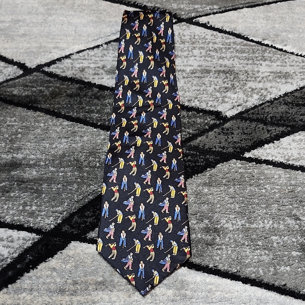 VINTAGE UMBERTO BOSSI ROMA MILANO GOLF THEMED SILK NECK TIE
